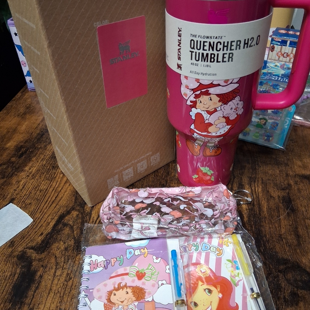 Stanley Pink Quencher H2.0 Tumbler